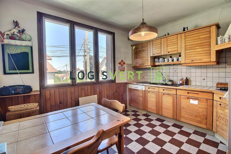 Maison - 122 m² - 7 pièces