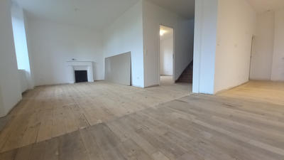 Maison - 93 m² - 7 pièces