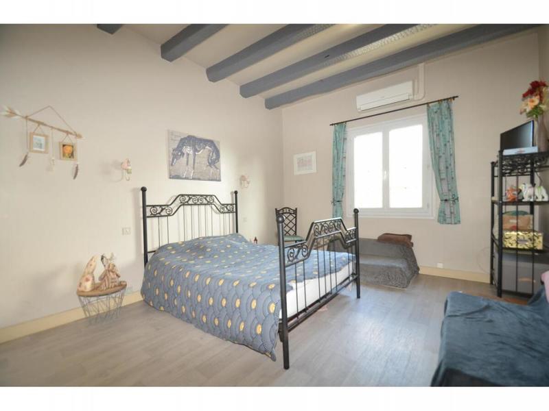 Maison - 210 m² - 6 pièces