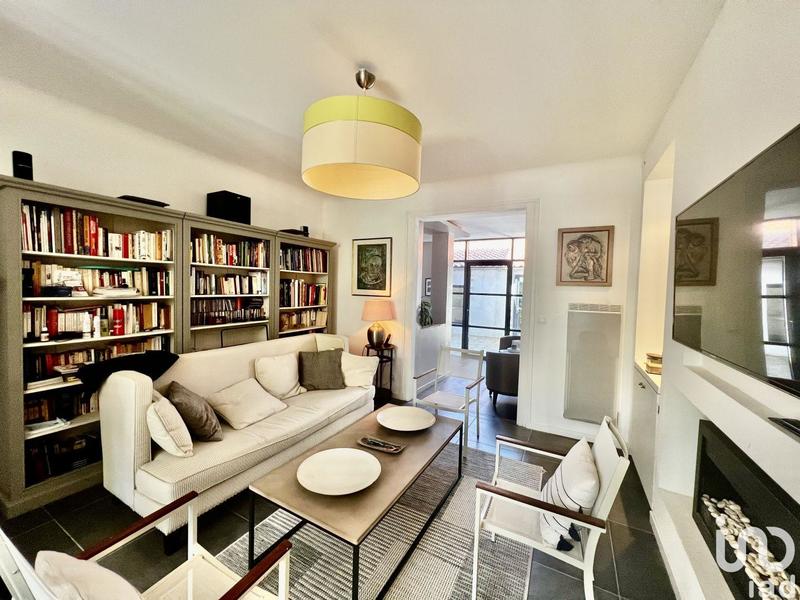 Maison - 333 m² - 12 pièces