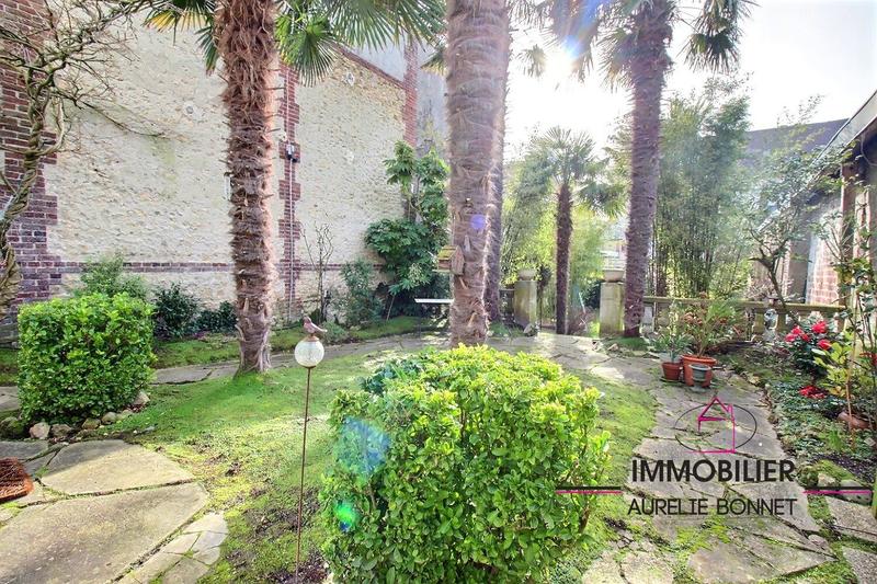 Maison - 163 m² - 8 pièces