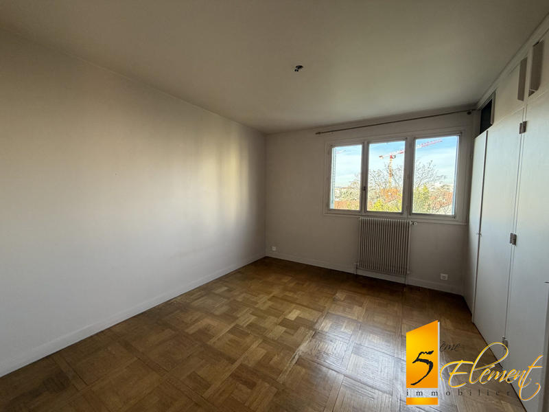 Appartement - 98 m² - 5 pièces