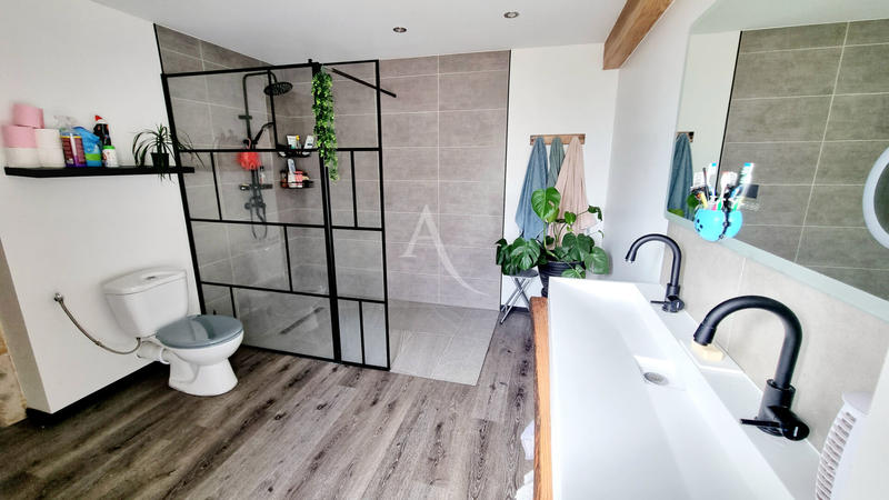 Maison - 195 m² - 6 pièces