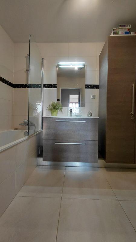 Appartement - 145 m² - 6 pièces