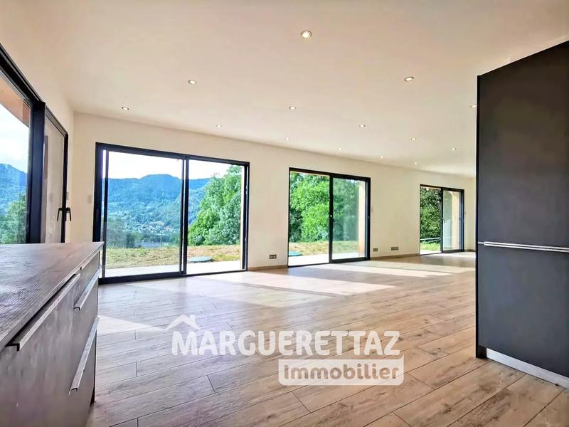 Maison - 155 m² - 7 pièces