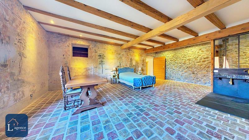 Maison - 499 m² - 7 pièces