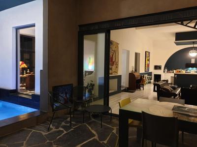 Propriété - 420 m² - 14 pièces