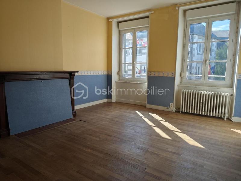 Maison - 200 m² - 11 pièces