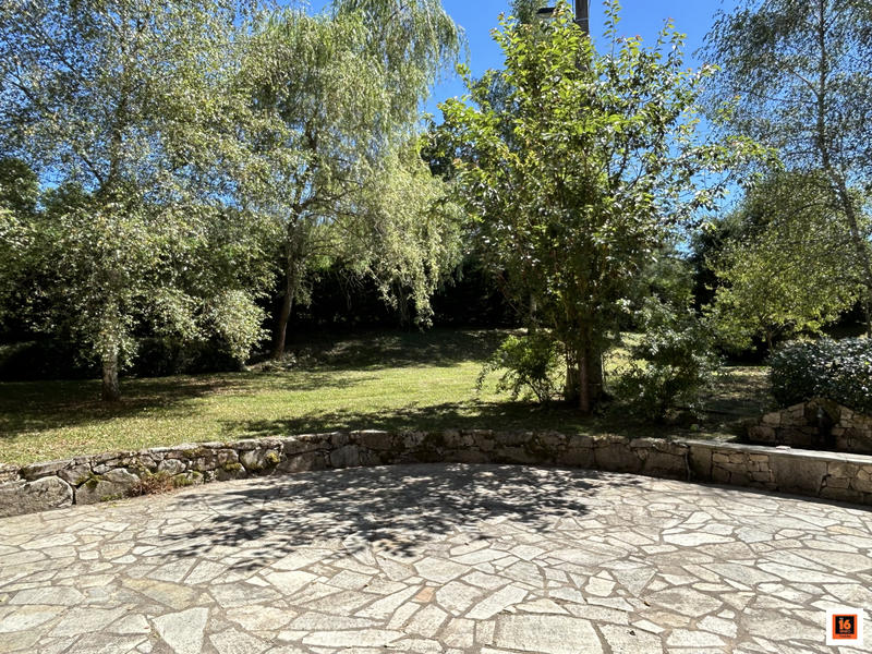 Maison - 195 m² - 5 pièces