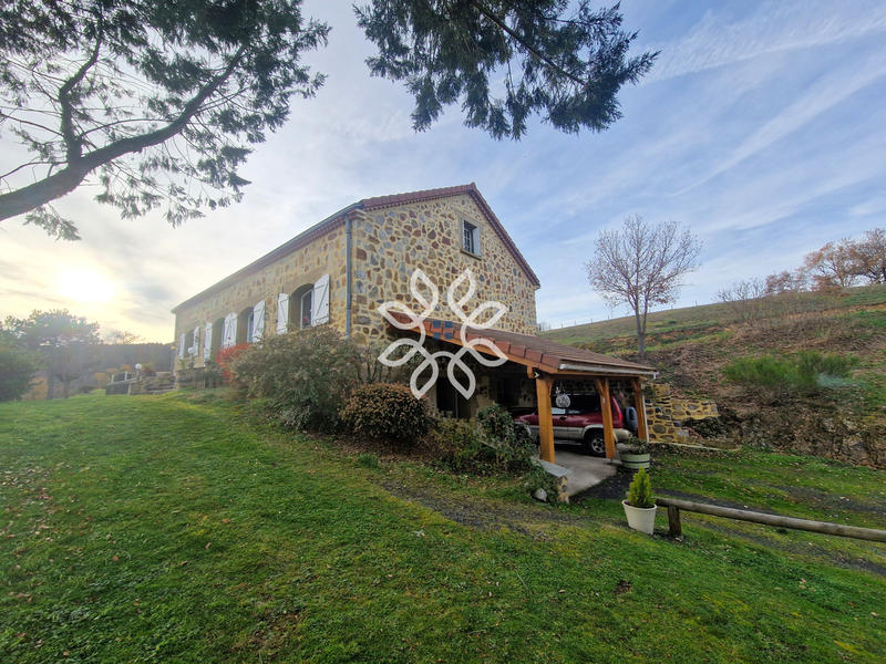 Propriété - 223 m² - 7 pièces