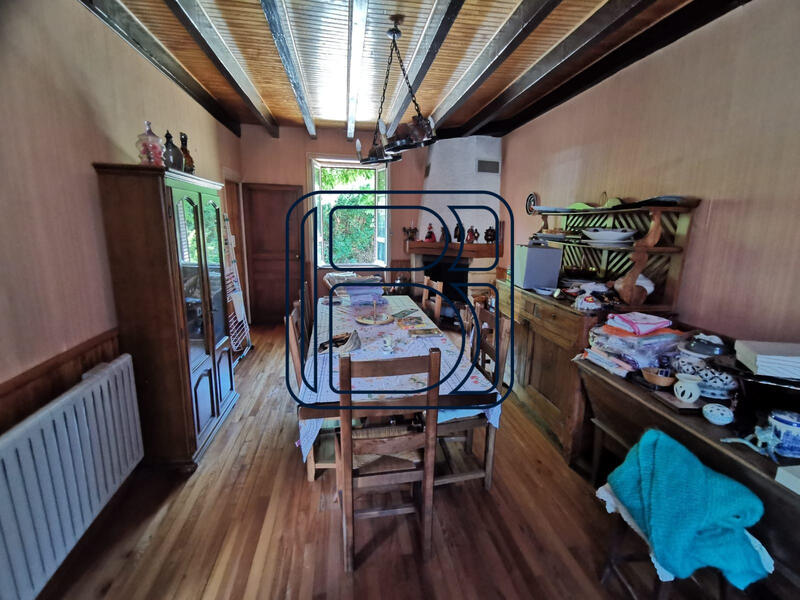 Maison - 113 m² - 9 pièces