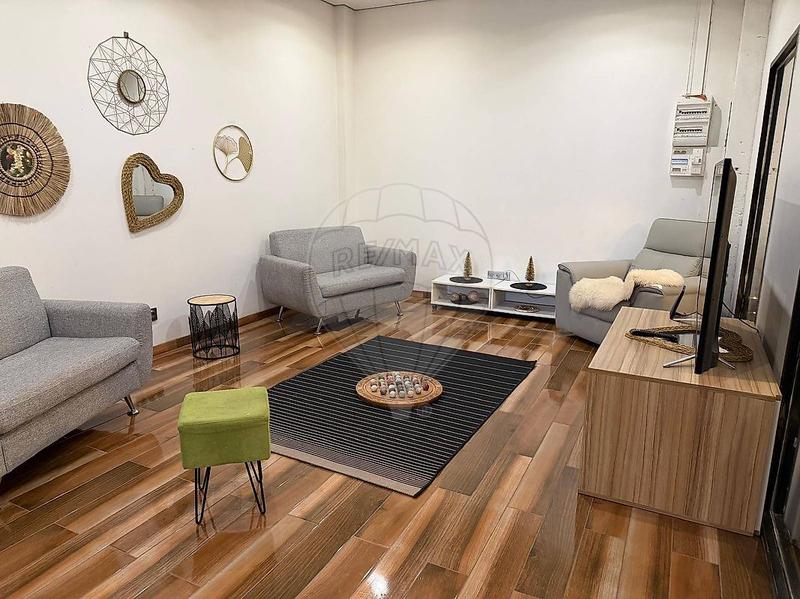 Maison - 191 m² - 6 pièces