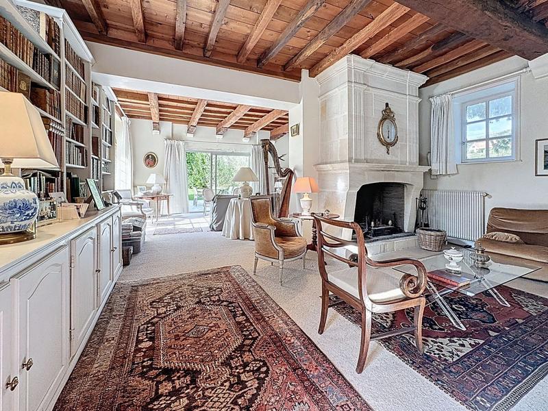 Maison - 259 m² - 6 pièces