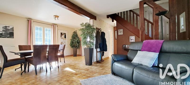 Maison - 202 m² - 8 pièces