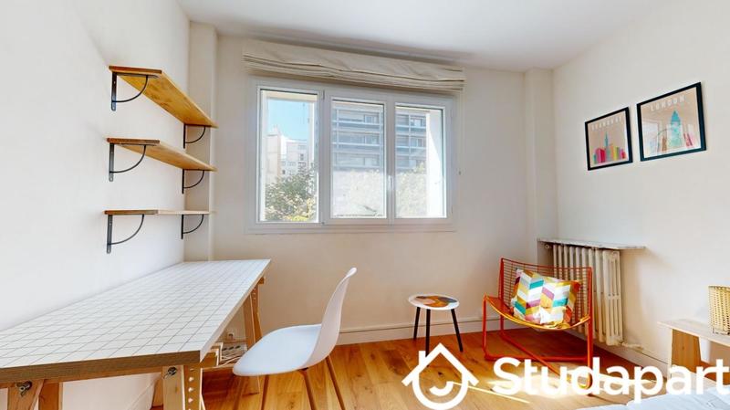 Chambre - 10 m² - 1 pièce