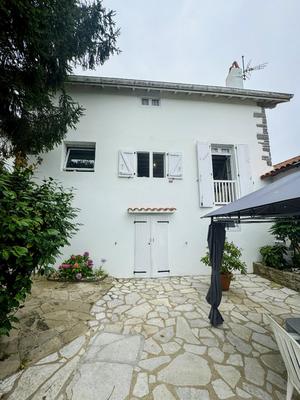 Maison - 140 m² - 6 pièces