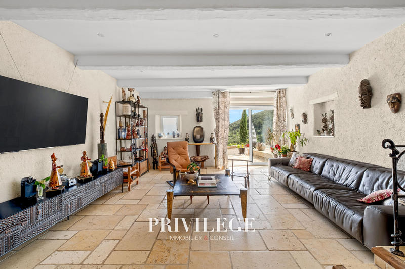 Bastide - 400 m² - 16 pièces