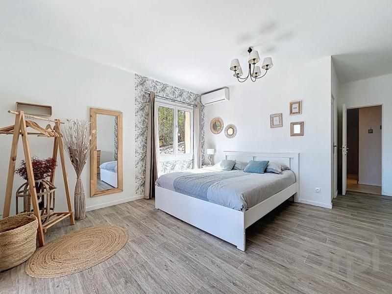 Maison - 143 m² - 5 pièces