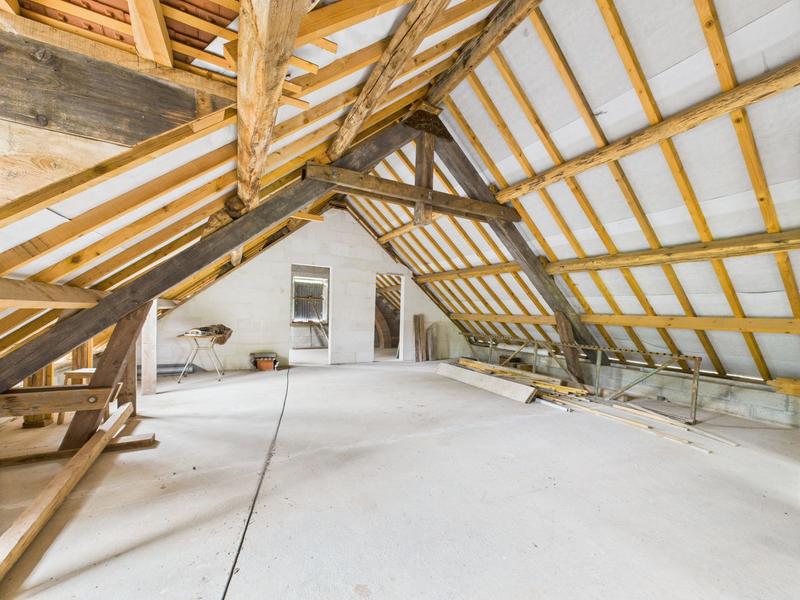 Maison - 312 m² - 8 pièces