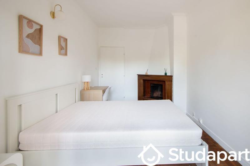 Chambre - 92 m² - 1 pièce