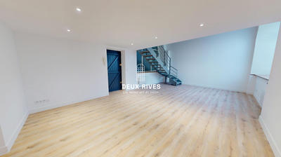 Loft - 84 m² - 4 pièces