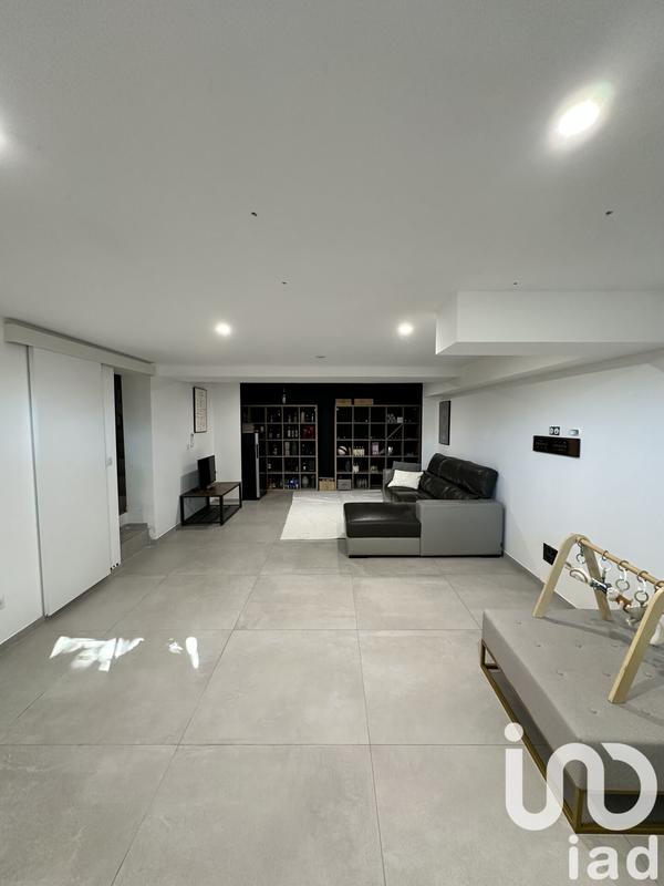 Maison - 236 m² - 8 pièces