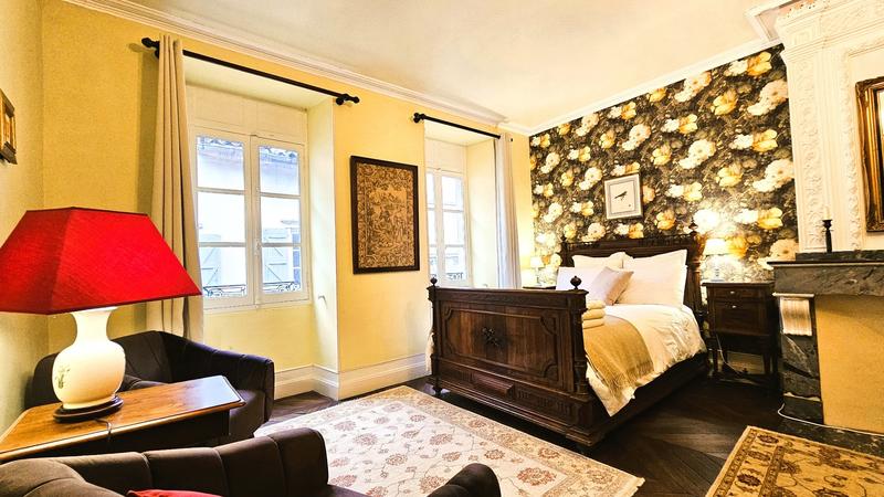 Maison - 580 m² - 16 pièces