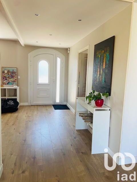 Maison - 200 m² - 5 pièces