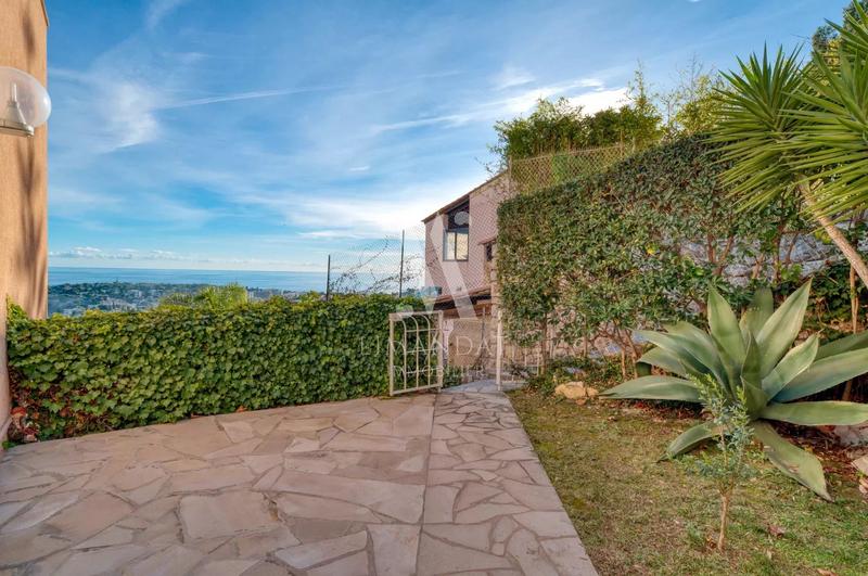 Appartement - 111 m² - 4 pièces