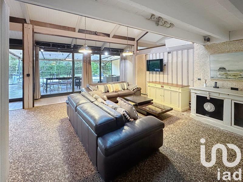 Maison - 137 m² - 5 pièces