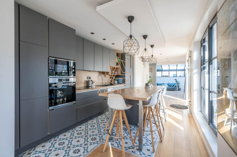 Maison - 150 m² - 6 pièces