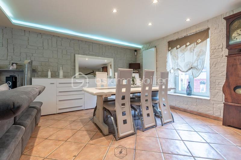 Maison - 180 m² - 8 pièces