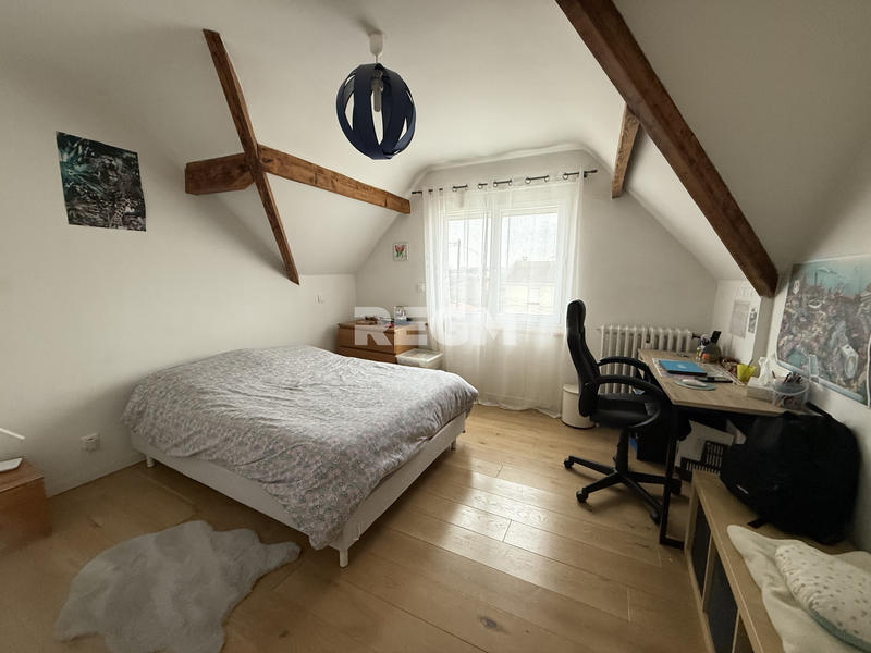 Maison - 90 m² - 5 pièces