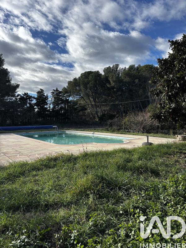 Maison - 233 m² - 6 pièces