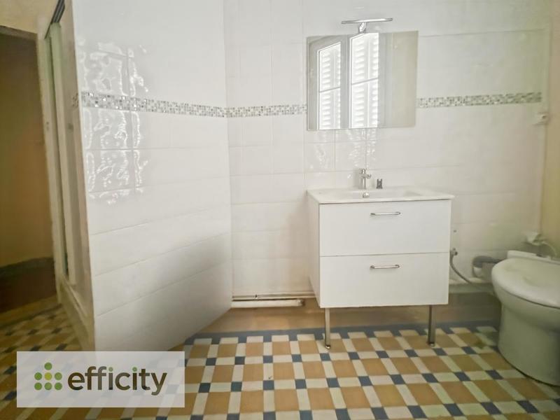 Appartement ancien - 82 m² - 3 pièces