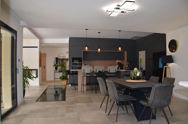 Maison - 190 m² - 6 pièces