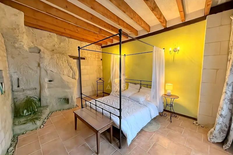 Maison - 310 m² - 12 pièces