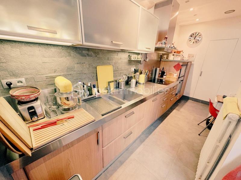 Loft - 98 m² - 4 pièces