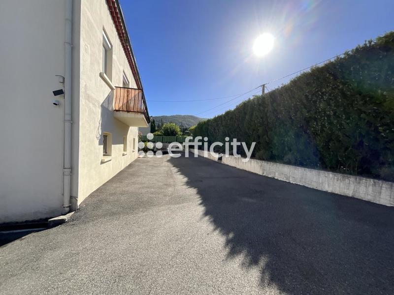 Villa - 150 m² - 7 pièces