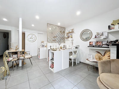 Maison - 110 m² - 2 pièces