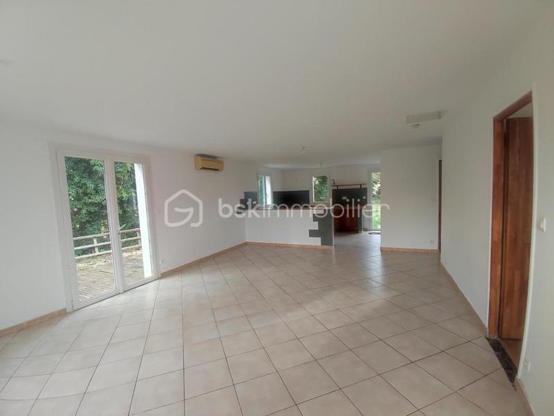 Maison - 123 m² - 7 pièces