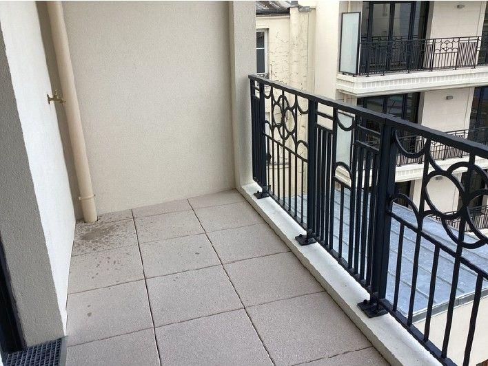 Appartement - 99 m² - 4 pièces