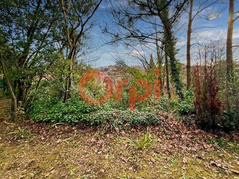 Appartement - 168 m² - 6 pièces