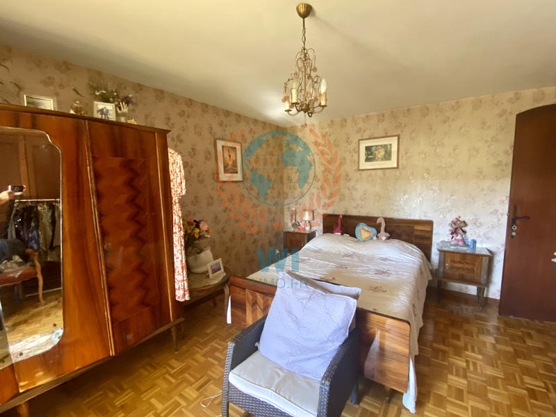 Maison - 420 m² - 17 pièces