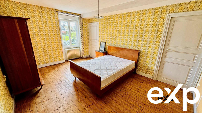 Maison traditionnelle - 143 m² - 7 pièces