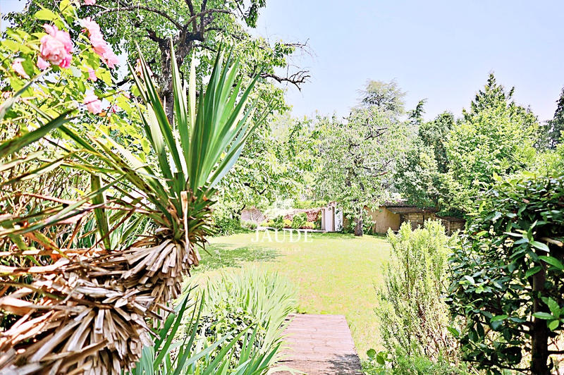 Maison - 196 m² - 7 pièces