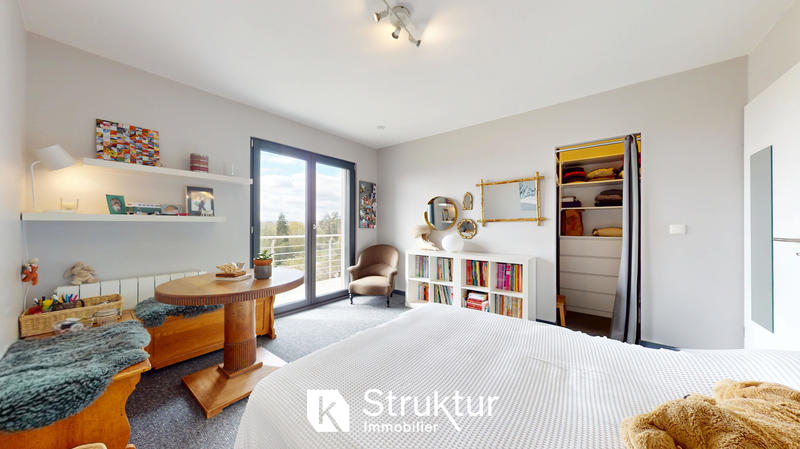 Villa - 280 m² - 9 pièces