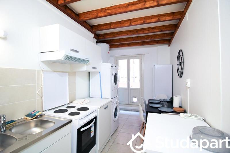 Chambre - 12 m² - 1 pièce