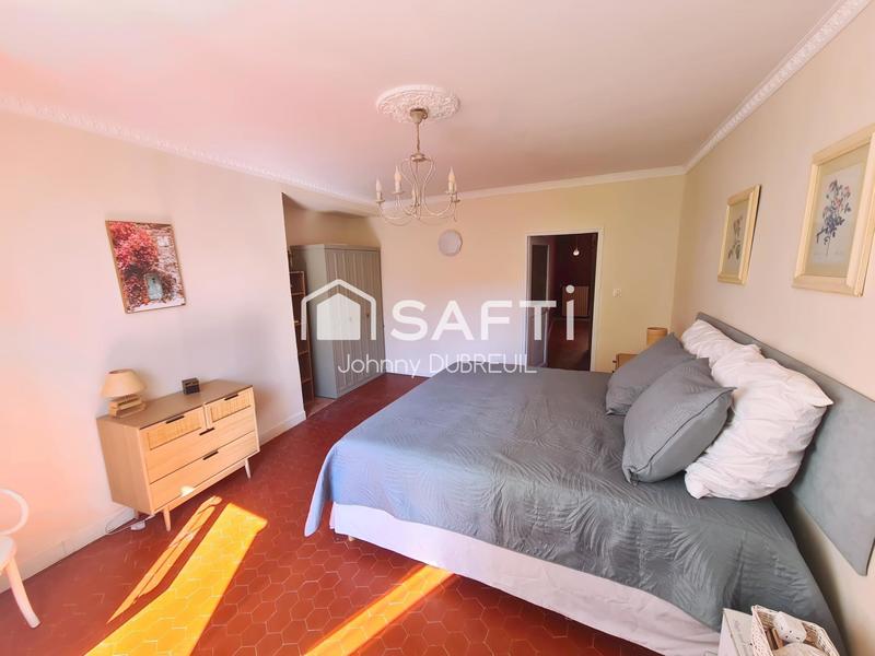 Maison de maîtres - 300 m² - 8 pièces