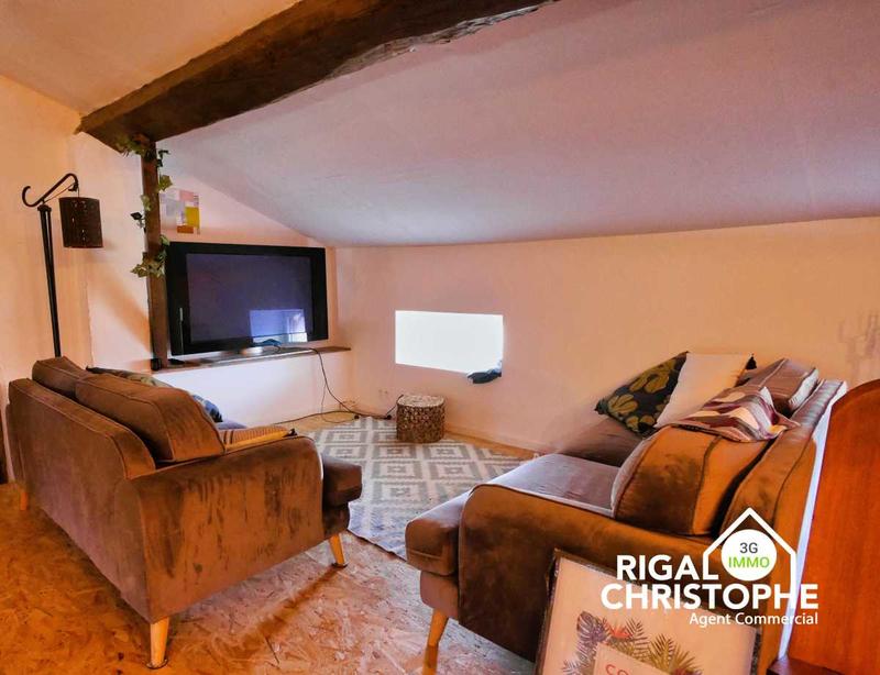 Demeure - 220 m² - 8 pièces